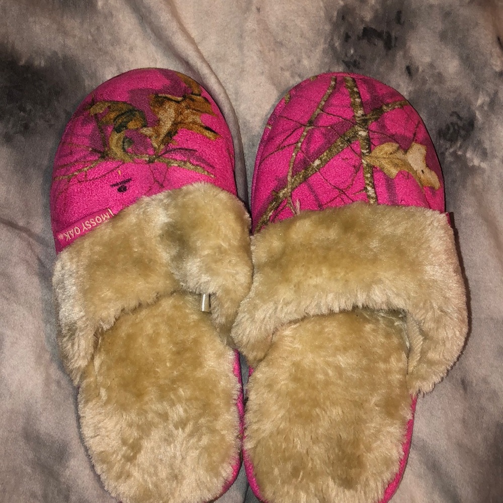 Pink camo slippers